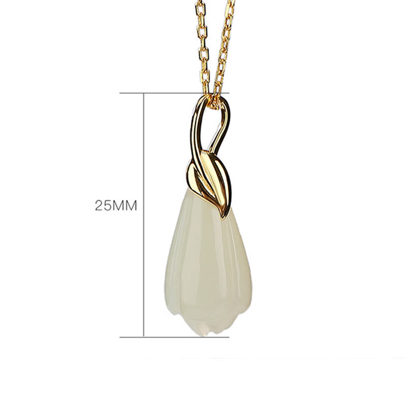 Collier en jade Hetian avec fleur de magnolia | Symbole d'abondance