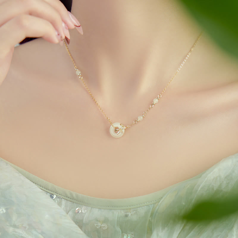 Collier pendentif en jade Hetian avec boucle de paix pour l'abondance