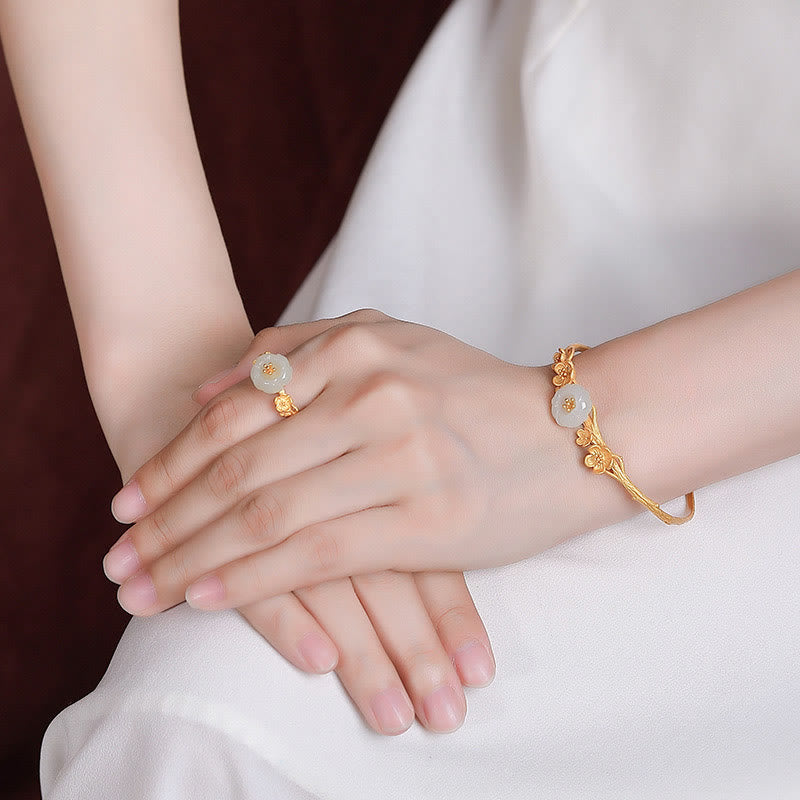 Ensemble collier, bracelet et bague porte-bonheur en jade Hetian et fleur de prunier