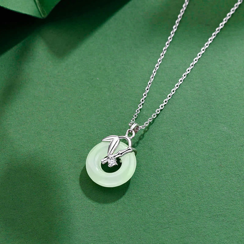Pendentif de prospérité en jade Hetian en argent sterling 925 et feuille de bambou