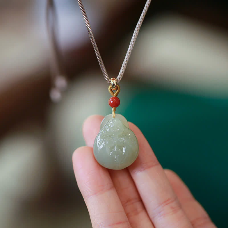 Collier de prospérité en jade Hetian avec pendentif Bouddha rieur
