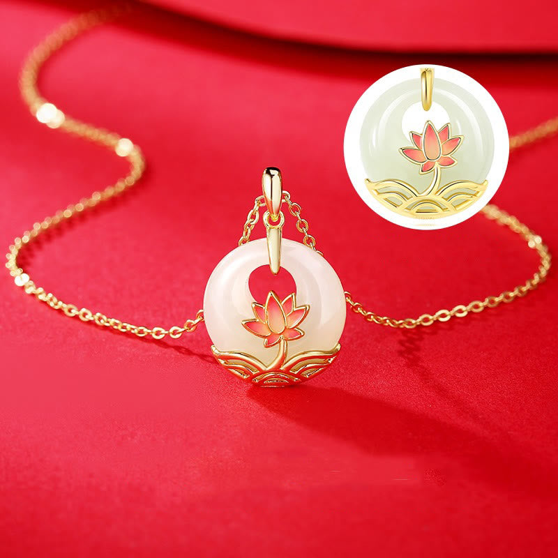 Collier de protection en jade blanc de Hetian et fleur de lotus
