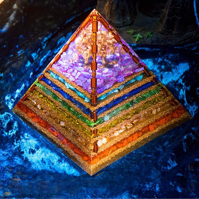 Générateur de pyramide à sept chakras à haute fréquence