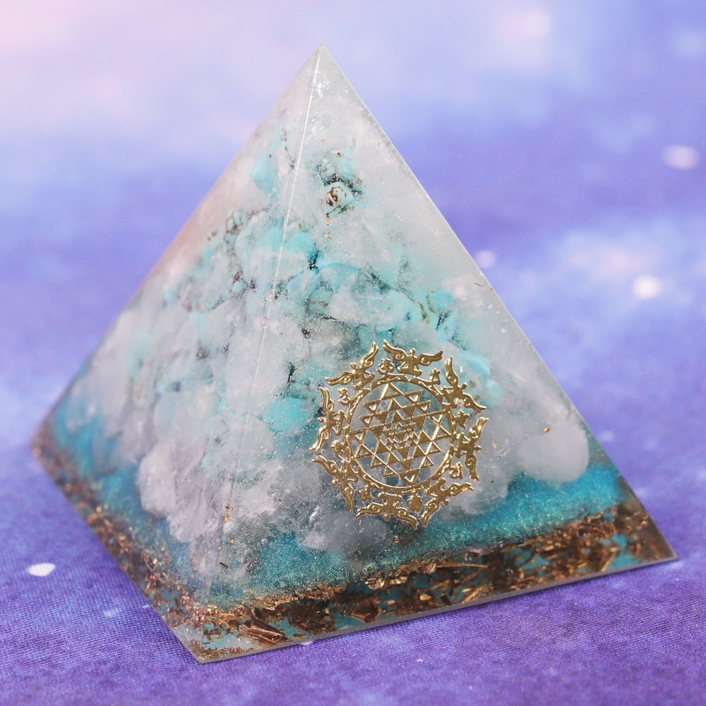 Pyramide d'orgonite d'amour supérieur