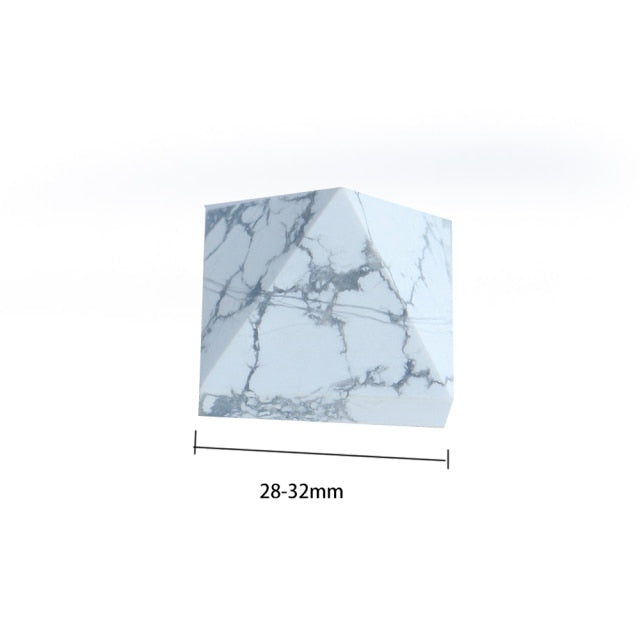 Pyramide d'enrichissement miniature en howlite