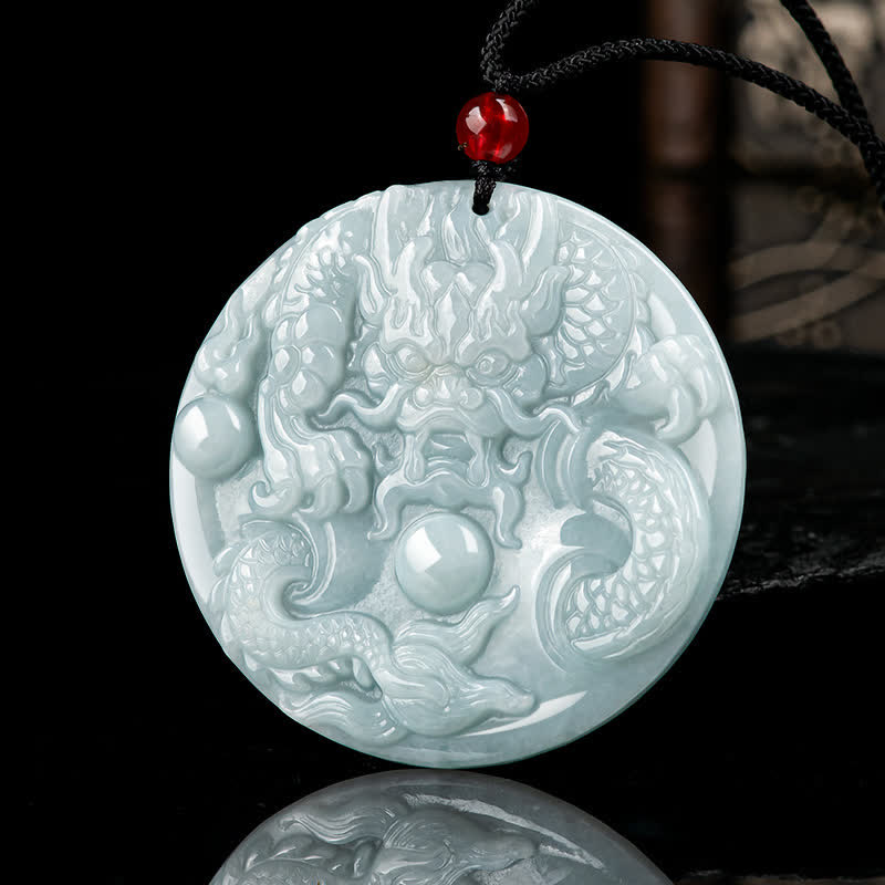 Collier amulette dragon de jade pour le succès et la protection