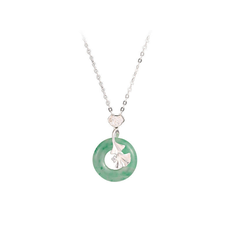 Collier en argent sterling avec boucle de paix en jade et ginkgo