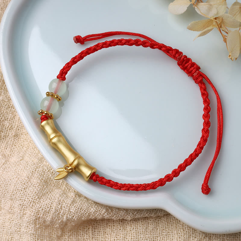 Bracelet Jade Luck Strength avec motif bambou et cordon rouge