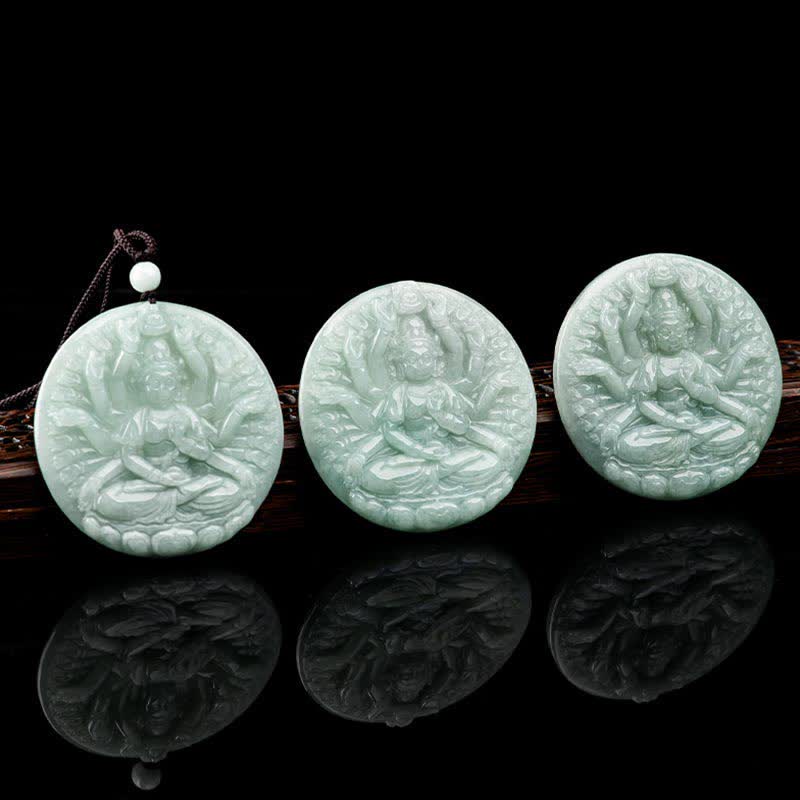 Collier en jade avec pendentif Kwan Yin aux mille mains pour la prospérité