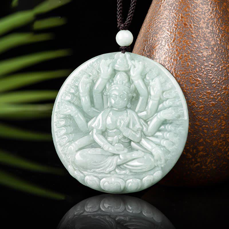 Collier en jade avec pendentif Kwan Yin aux mille mains pour la prospérité