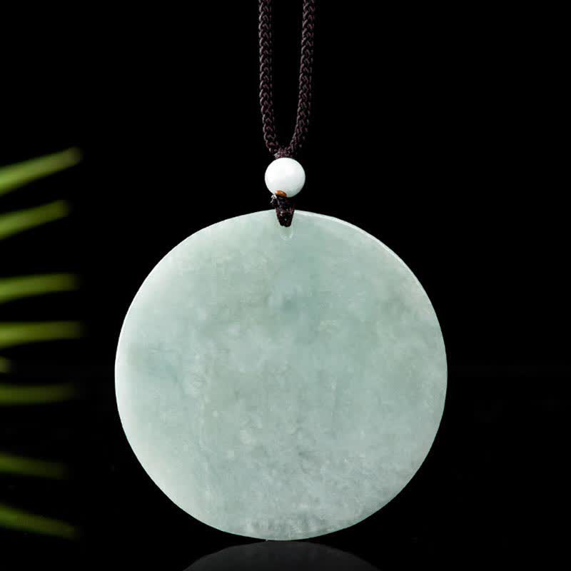 Collier en jade avec pendentif Kwan Yin aux mille mains pour la prospérité