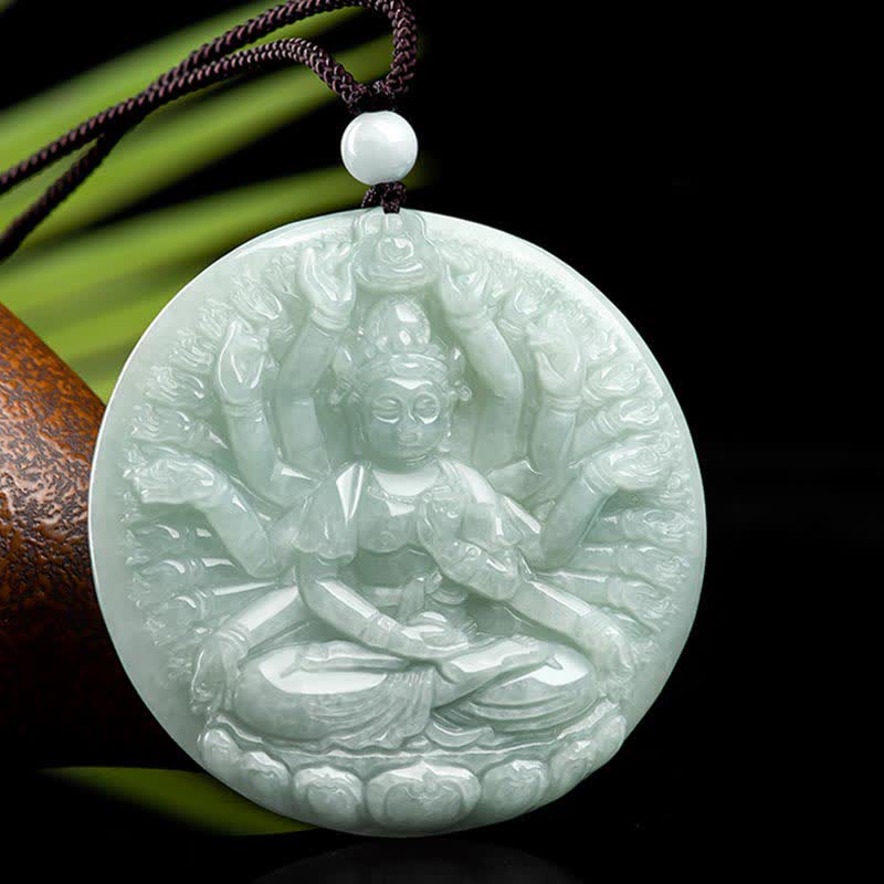 Collier en jade avec pendentif Kwan Yin aux mille mains pour la prospérité
