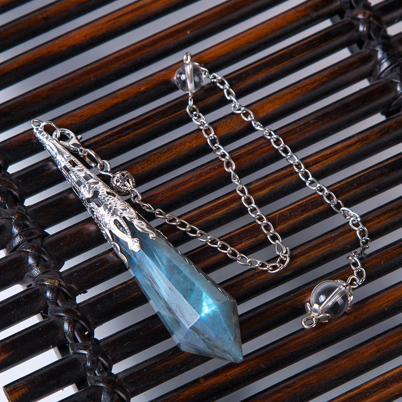 Pendule en cristal de labradorite pour l'intuition et la clarté