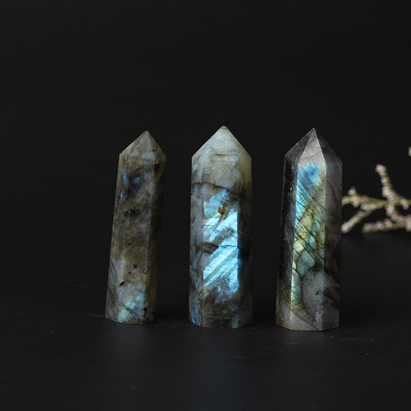 Tour de cristal de guérison énergétique en labradorite