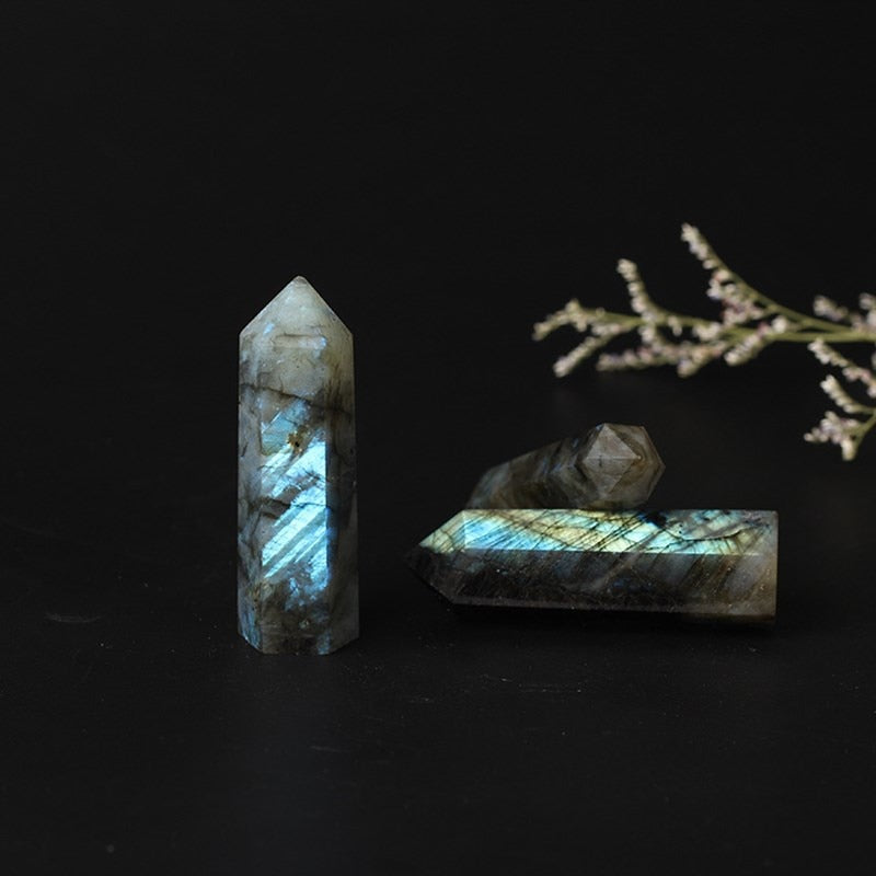 Tour de cristal de guérison énergétique en labradorite