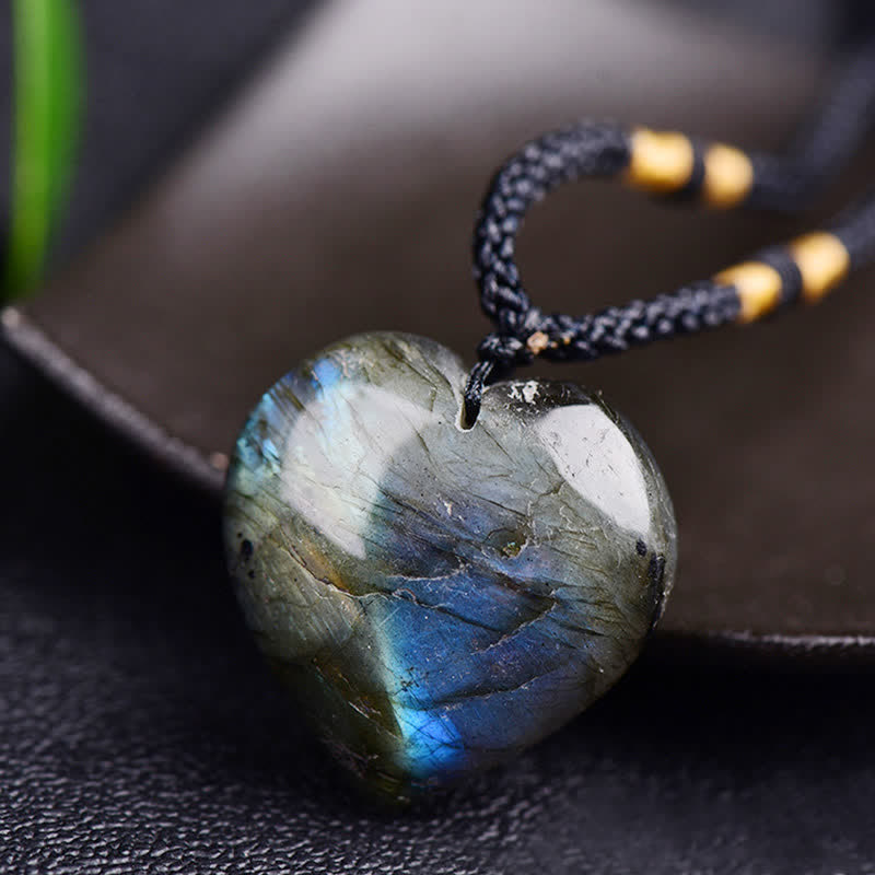 Collier pendentif de soutien en forme de cœur d'amour en labradorite