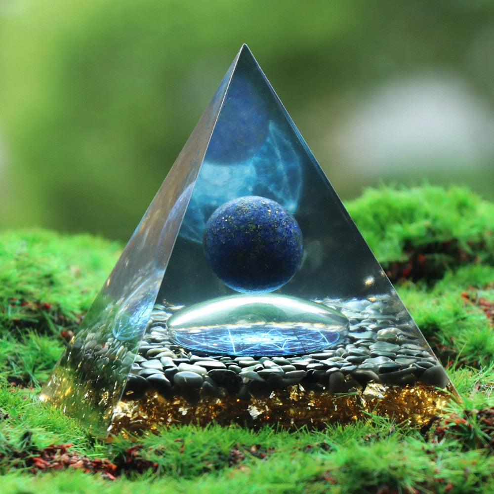 Pyramide d'orgone en lapis-lazuli
