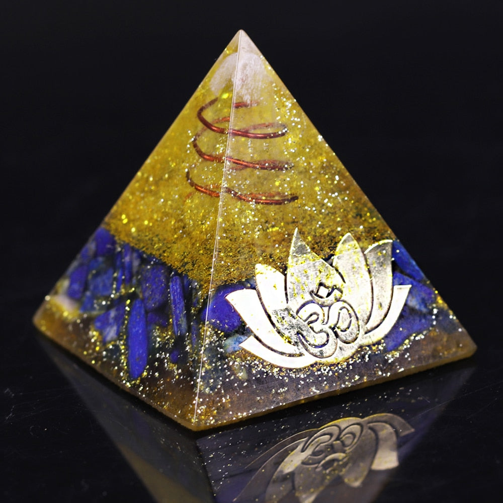 Pyramide de sagesse orgone en lapis-lazuli