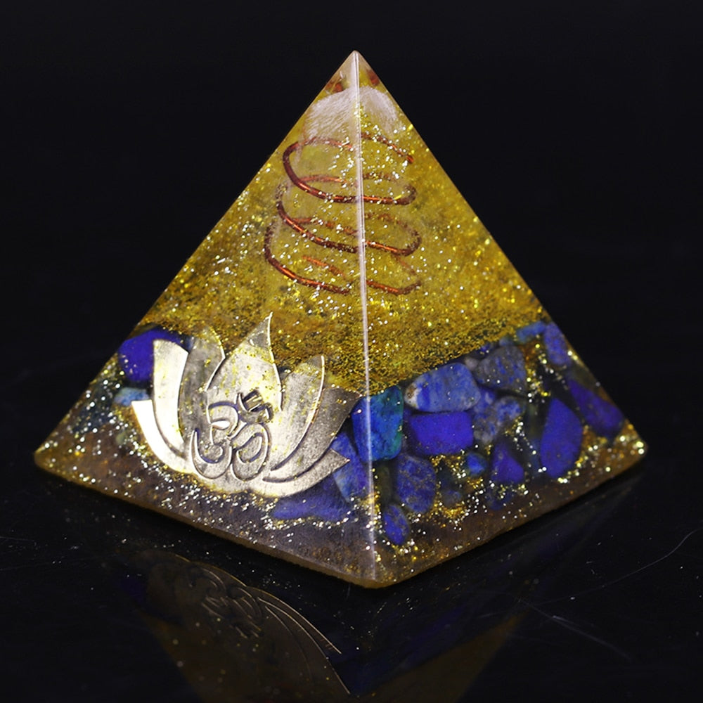 Pyramide de sagesse orgone en lapis-lazuli