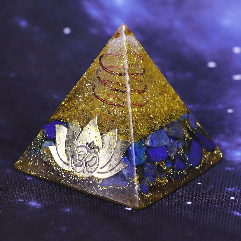 Pyramide de sagesse orgone en lapis-lazuli