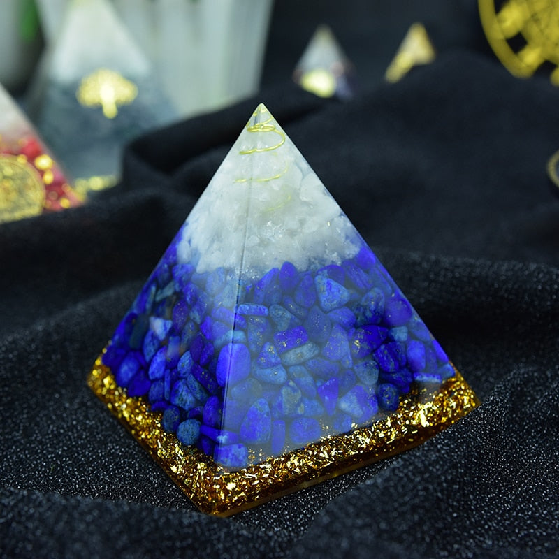 Pyramide d'orgone de guérison en lapis-lazuli et cristal blanc