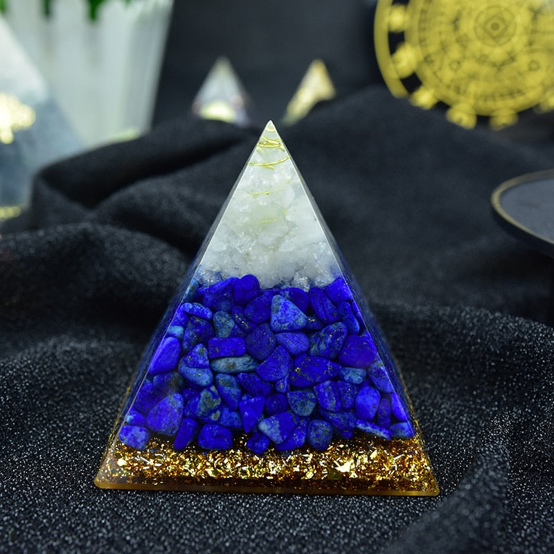 Pyramide d'orgone de guérison en lapis-lazuli et cristal blanc