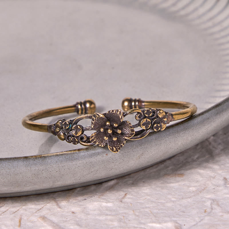 Grand bracelet manchette en cuivre avec fleurs et feuilles porte-bonheur et guérison