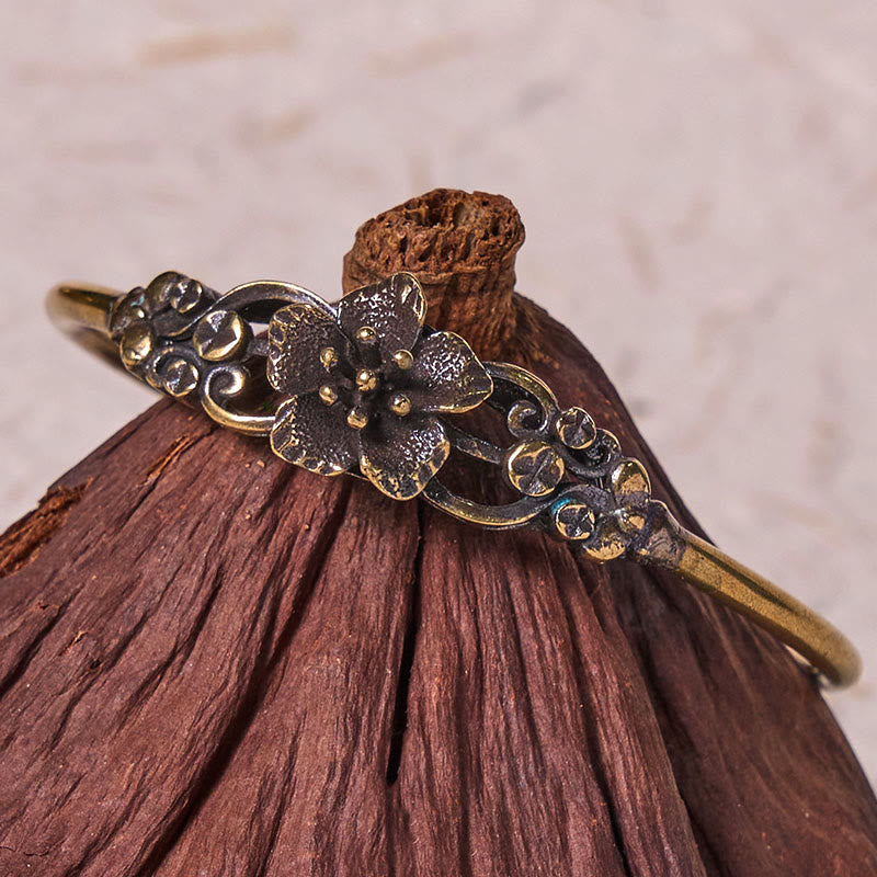 Grand bracelet manchette en cuivre avec fleurs et feuilles porte-bonheur et guérison
