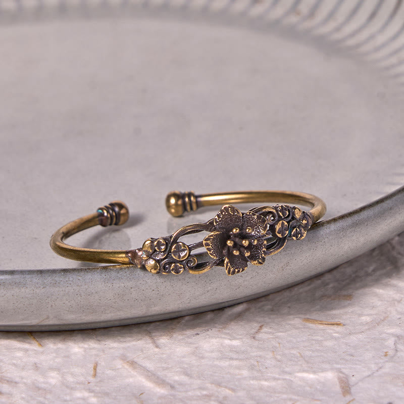 Grand bracelet manchette en cuivre avec fleurs et feuilles porte-bonheur et guérison