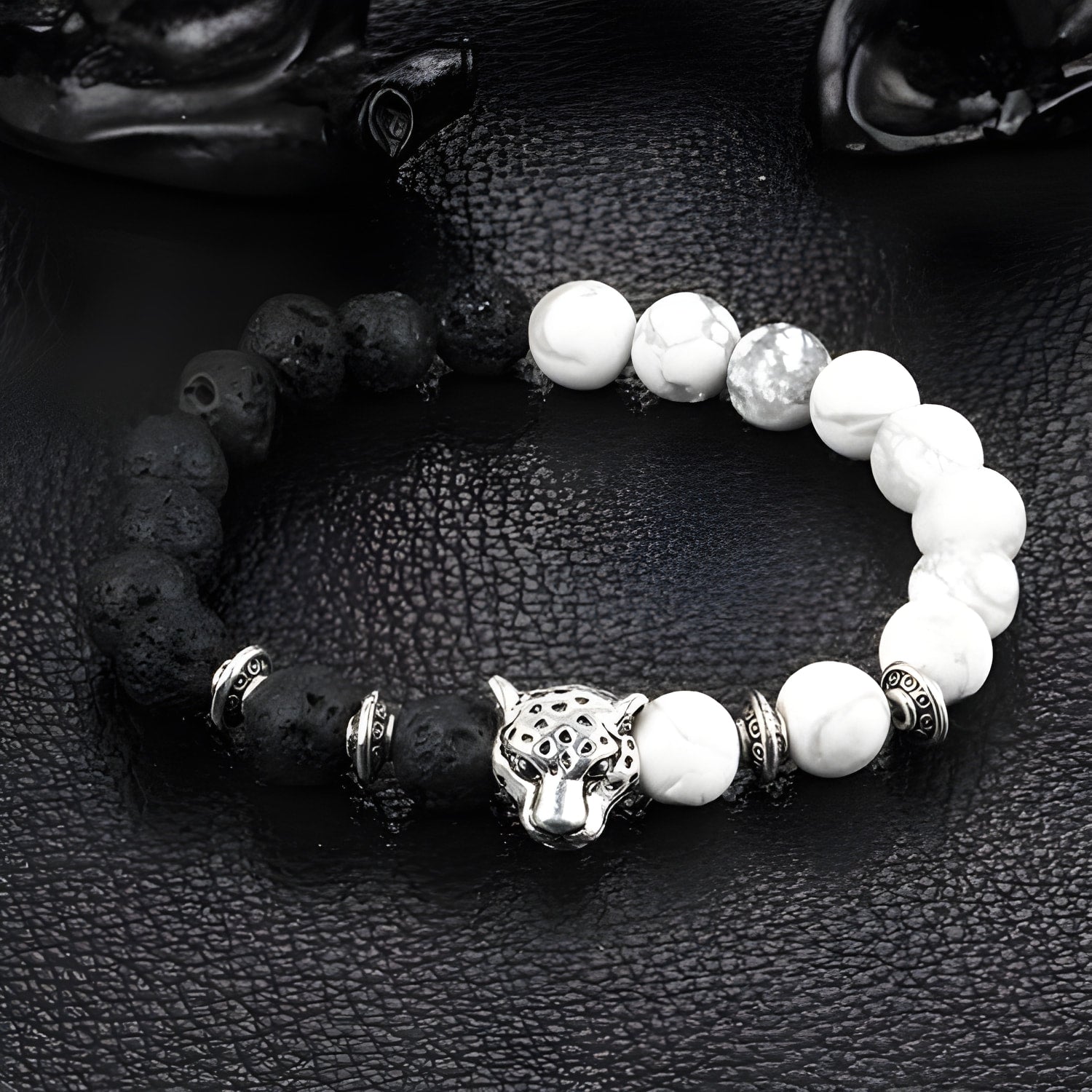 Bracelet de perles en pierre naturelle avec breloque léopard 