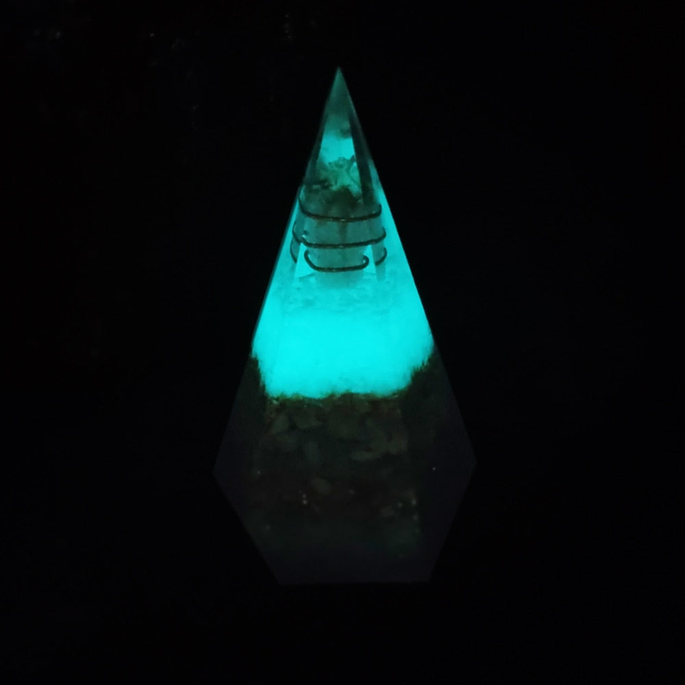 Pyramide d'orgone Lumière d'espoir