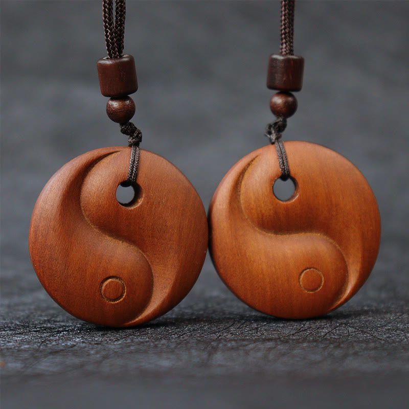 Collier porte-bonheur Yin Yang en bois de jujubier frappé par la foudre