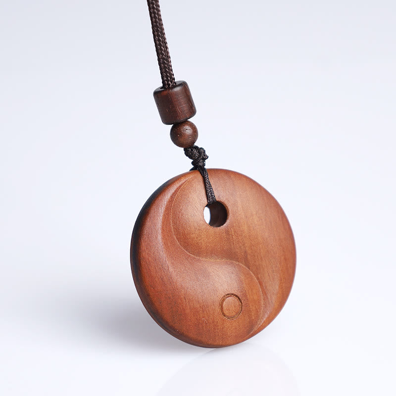 Collier porte-bonheur Yin Yang en bois de jujubier frappé par la foudre