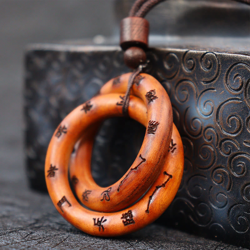 Collier pendentif Yin Yang en bois de jujubier frappé par la foudre