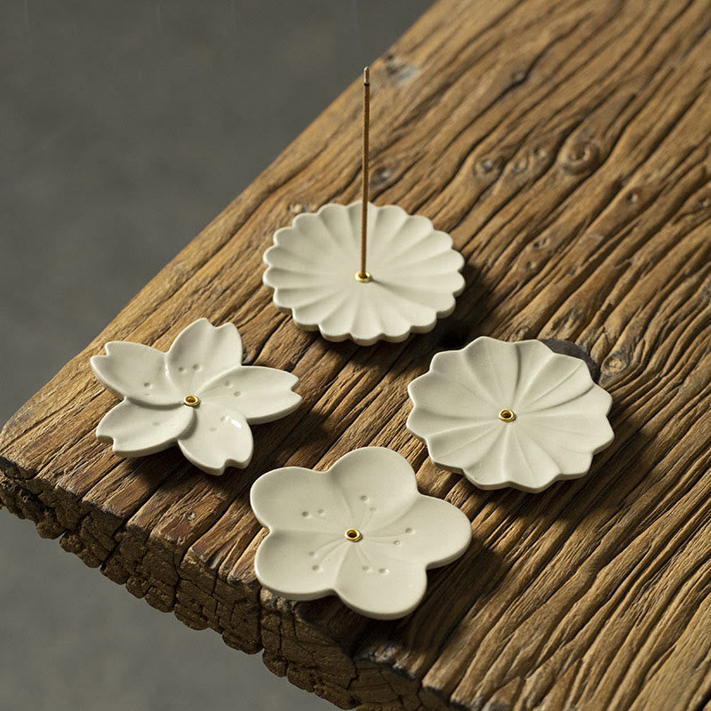 Brûleur d'encens en céramique Lotus au motif floral pour la sérénité
