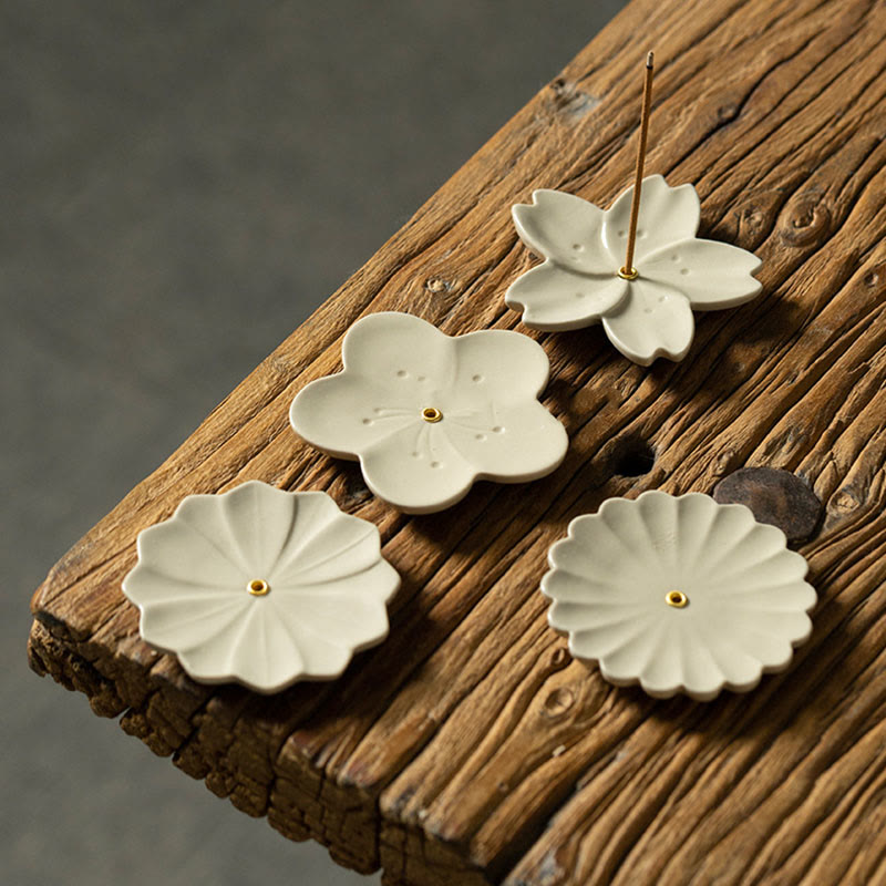 Brûleur d'encens en céramique Lotus au motif floral pour la sérénité