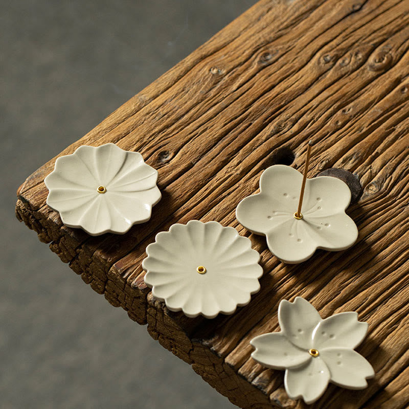 Brûleur d'encens en céramique Lotus au motif floral pour la sérénité