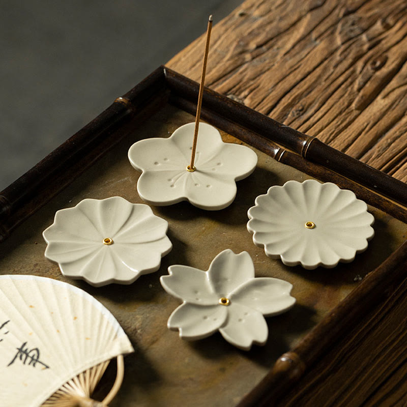 Brûleur d'encens en céramique Lotus au motif floral pour la sérénité