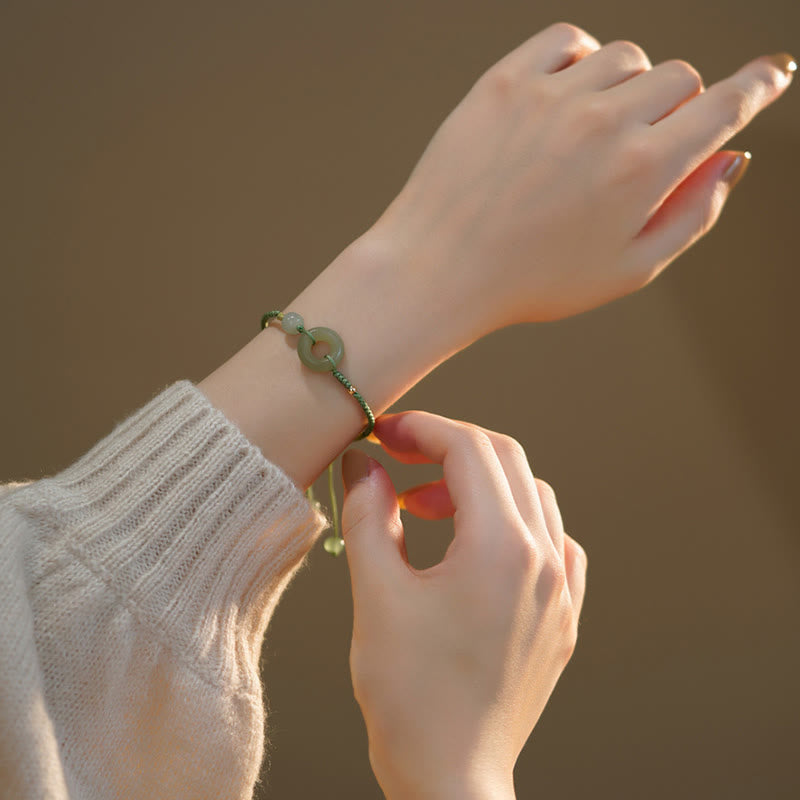 Bracelet à breloques en jade lotus et boucle de paix pour la prospérité