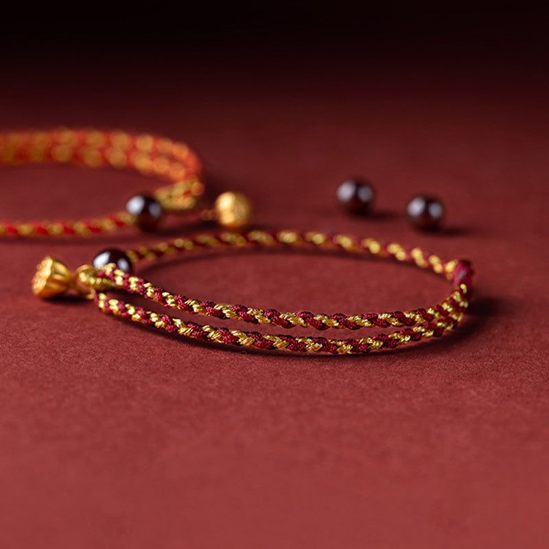 Bracelet corde or rouge avec breloque Lotus Peace 14-16 cm