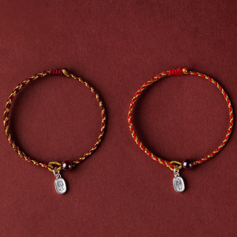 Bracelet corde or rouge avec breloque Lotus Peace 14-16 cm