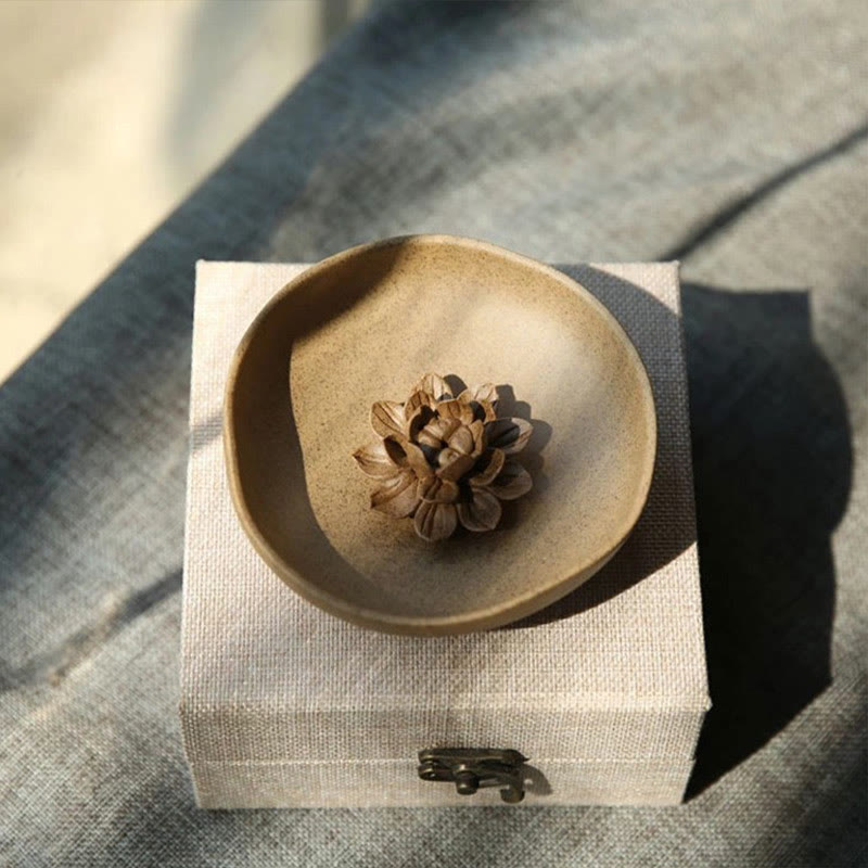 Brûle-encens en céramique sur piédestal Lotus pour la méditation 12 cm