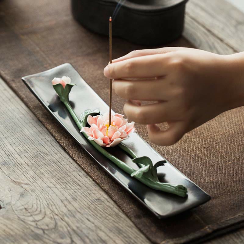 Brûleur d'encens en céramique Lotus Pivoine pour la méditation et le yoga