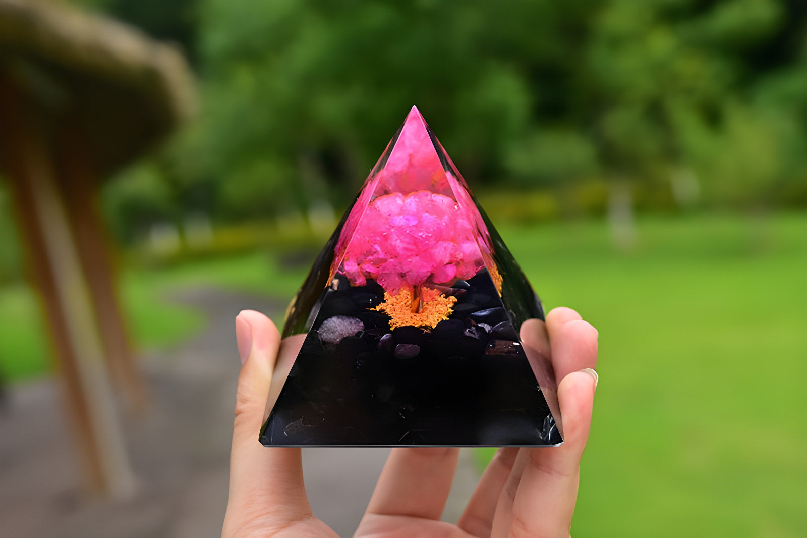 Pyramide d'Amour et de Protection