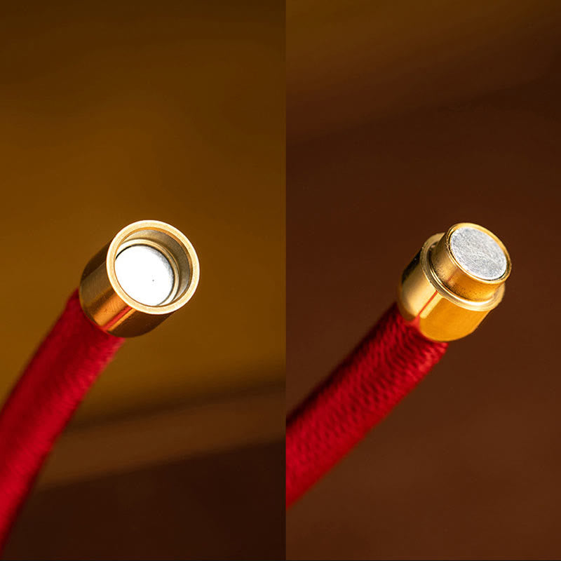 Bracelet de protection à boucle magnétique et cordon rouge avec nœud King Kong