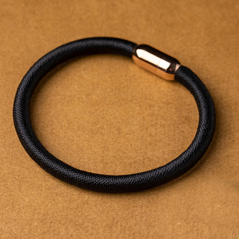 Bracelet de protection à boucle magnétique et cordon rouge avec nœud King Kong