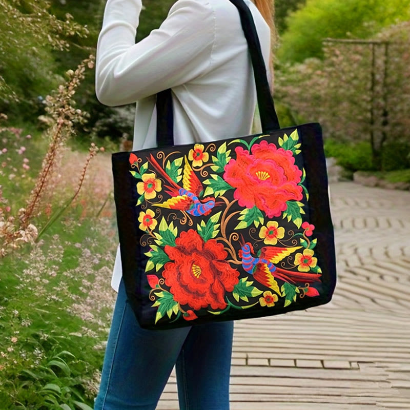 Sac en toile brodé Magpie avec pivoines et chrysanthèmes