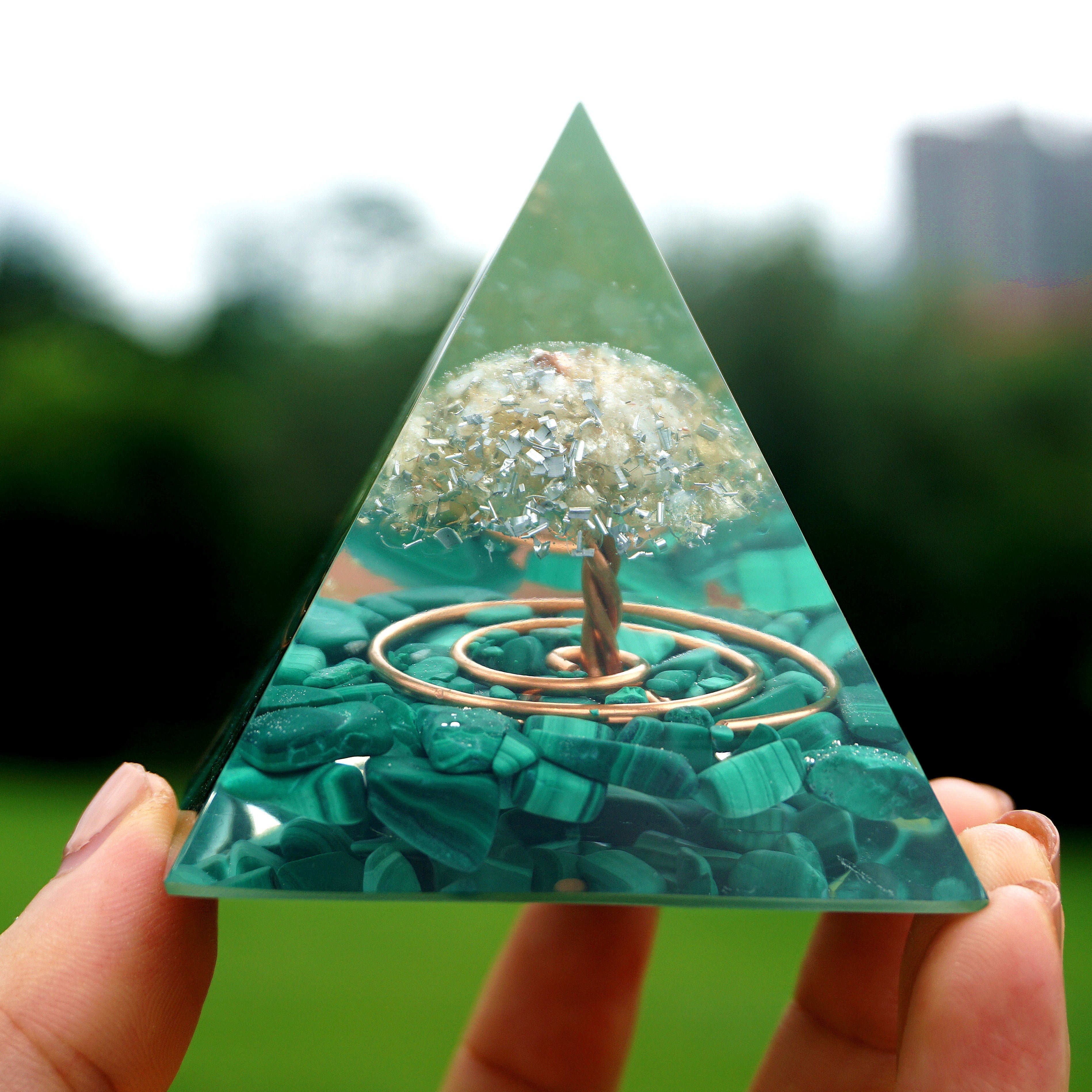Pyramide de Malachite Magique Manifestante