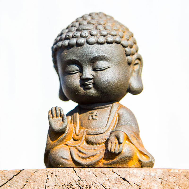 Statue de Bouddha méditant 9 cm Poudre de fer Rouille Résine coulée