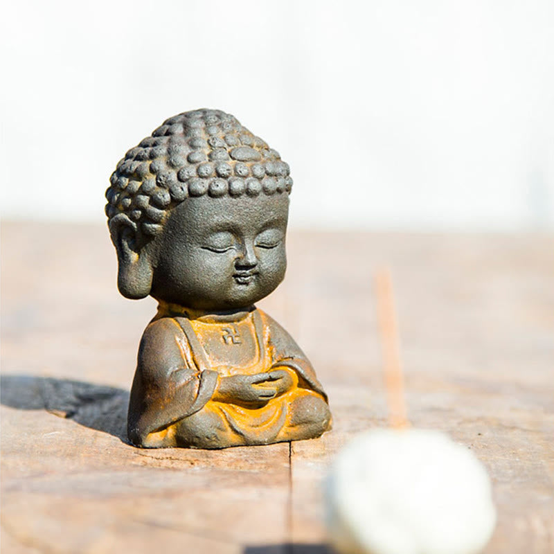 Statue de Bouddha méditant 9 cm Poudre de fer Rouille Résine coulée